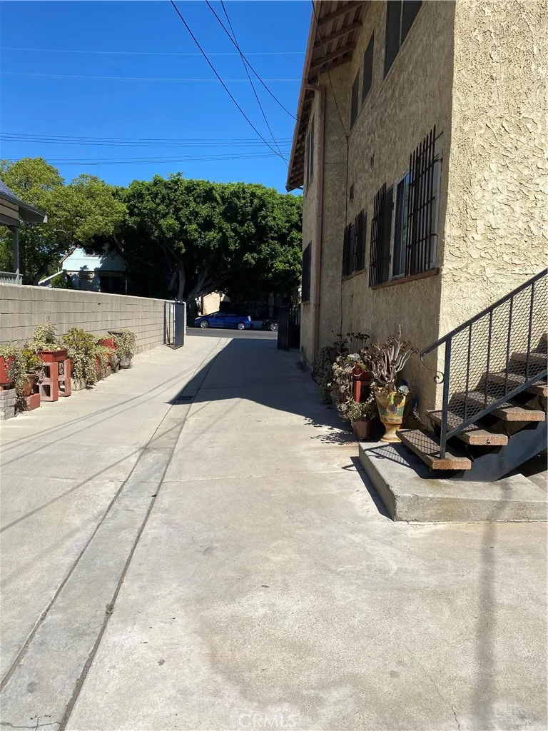 2429 Workman Street, Lincoln Heights, California 90031 home-pic-4